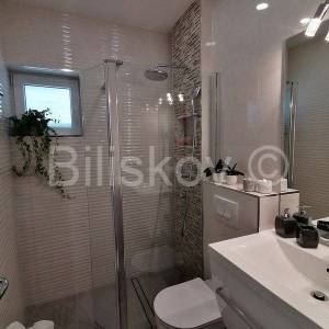 Hvar kuća sa 8 apartmana, 500 m2 stambeno, parking, garaža