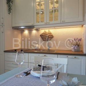 Hvar kuća sa 8 apartmana, 500 m2 stambeno, parking, garaža