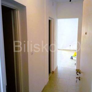 Hvar, otok Hvar - dva apartmana s parkingom u zgradi