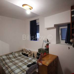 Hvar, prodaja, četverosoban stan, prvi red do mora