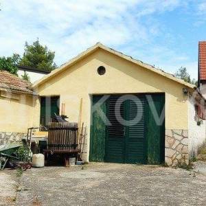 Hvar, Vrboska kuća sa 4 jedinice, 1300 m2 