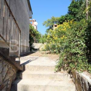 Hvar, Vrboska, manja kuća 50m od mora