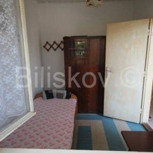 Hvar, Vrboska, manja kuća 50m od mora