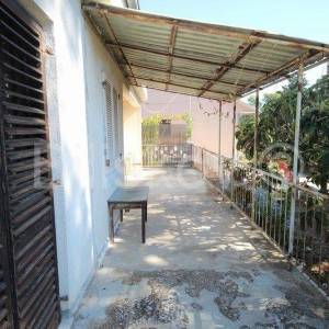 Hvar, Vrboska, manja kuća 50m od mora