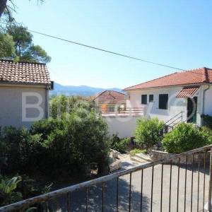 Hvar, Vrboska, manja kuća 50m od mora