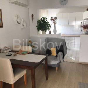 Hvar, Zavala četverosoban stan 140 m2, 3 park. mjesta