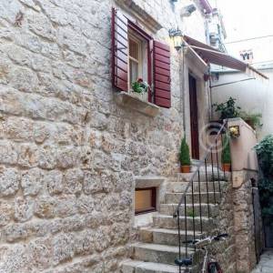 Hvar,Stari Grad, prekrasna kamena kuća.