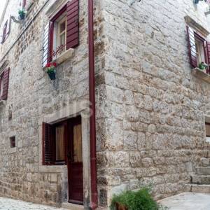 Hvar,Stari Grad, prekrasna kamena kuća.