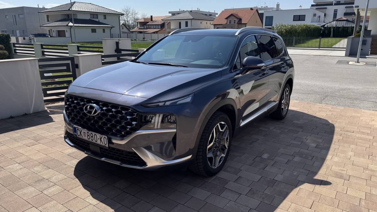 Hyundai Santa Fe 1,6 T-GDI HEV, 4WD, 7 sjedala, 4x4, registriran 06/26