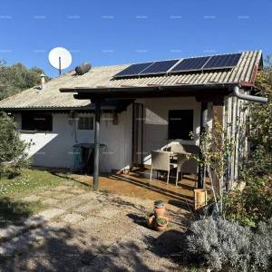 Idilična vikendica blizu mora – savršeno mjesto za bijeg od gradske gužve! Peroj, Fažana!