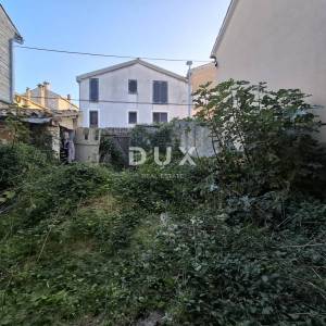 ISTRA, BALE - kuća i pomoćni objekt u centru