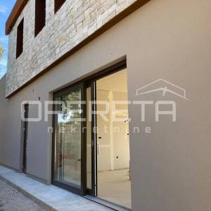 Istra, Bale, okolica, impozantna vila sa bazenom