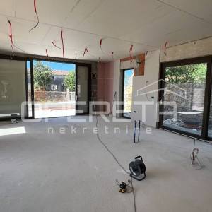 Istra, Bale, okolica, impozantna vila sa bazenom