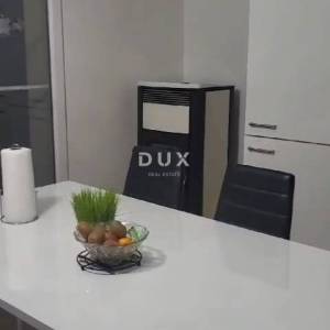 ISTRA, BALE - Prizemnica s velikim dvorištem