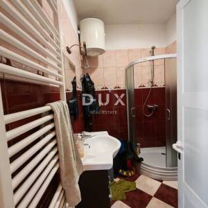 ISTRA, BALE - Prostrana vila s bazenom i dodatnom kamenom kućom za goste 