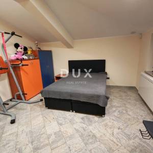 ISTRA, BALE - Prostrana vila s bazenom i dodatnom kamenom kućom za goste 