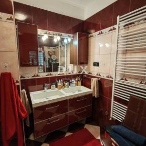 ISTRA, BALE - Prostrana vila s bazenom i dodatnom kamenom kućom za goste 