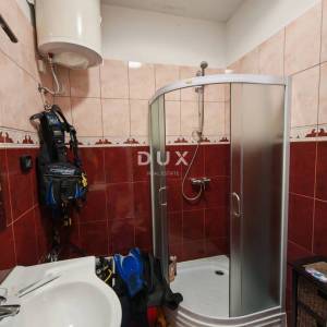 ISTRA, BALE - Prostrana vila s bazenom i dodatnom kamenom kućom za goste 