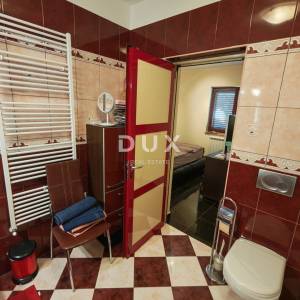 ISTRA, BALE - Prostrana vila s bazenom i dodatnom kamenom kućom za goste 