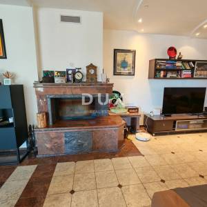 ISTRA, BALE - Prostrana vila s bazenom i dodatnom kamenom kućom za goste 