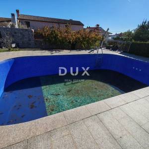 ISTRA, BALE - Prostrana vila s bazenom i dodatnom kamenom kućom za goste 