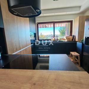 ISTRA, BALE - Prostrana vila s bazenom i dodatnom kamenom kućom za goste 