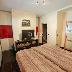 ISTRA, BALE - Prostrana vila s bazenom i dodatnom kamenom kućom za goste 