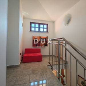 ISTRA, BALE - Prostrana vila s bazenom i dodatnom kamenom kućom za goste 