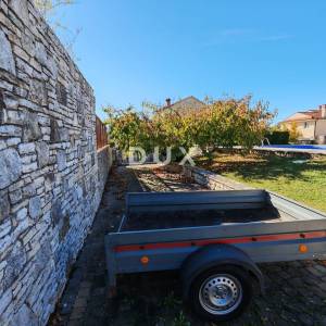 ISTRA, BALE - Prostrana vila s bazenom i dodatnom kamenom kućom za goste 