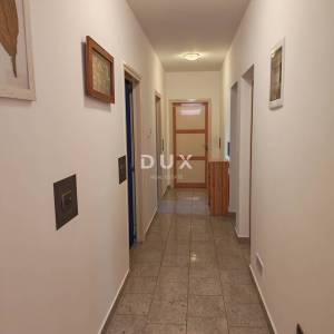 ISTRA, BALE - Prostrana vila s bazenom i dodatnom kamenom kućom za goste 