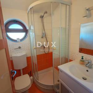 ISTRA, BALE - Prostrana vila s bazenom i dodatnom kamenom kućom za goste 