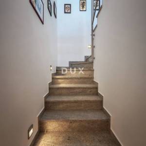 ISTRA, BALE - Prostrana vila s bazenom i dodatnom kamenom kućom za goste 