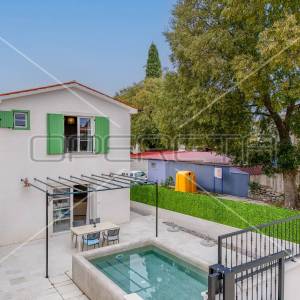 Istra, Barban - okolica, nova kuća u rustikalnom stilu, 2SS, bazen