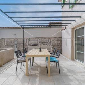 Istra, Barban - okolica, nova kuća u rustikalnom stilu, 2SS, bazen