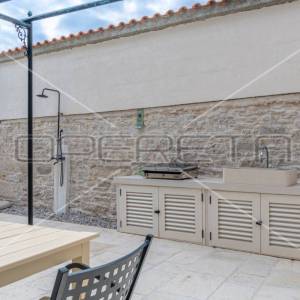 Istra, Barban - okolica, nova kuća u rustikalnom stilu, 2SS, bazen