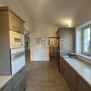 Istra, Barban - okolica, vila s bazenom, okućnica