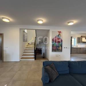 Istra, Barban - okolica, vila s bazenom, okućnica