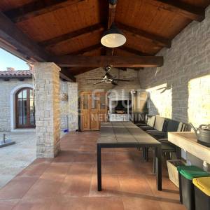 Istra, Barban - okolica, vila s bazenom, okućnica