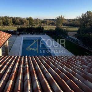 Istra, Barban - okolica, vila s bazenom, okućnica