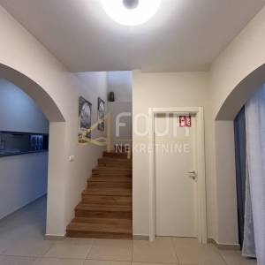 Istra, Barban - okolica, vila s bazenom, okućnica