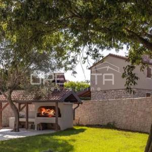 ISTRA, BRTONIGLA - Elegantna kuća s  grijanim bazenom