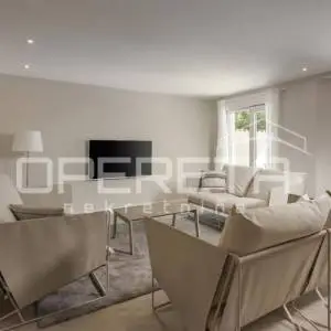 ISTRA, BRTONIGLA - Elegantna kuća s  grijanim bazenom