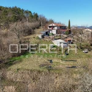 ISTRA, BUZET - Samostoječa kuća sa tri stana