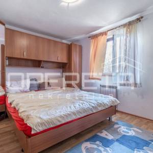 ISTRA, BUZET - Samostoječa kuća sa tri stana