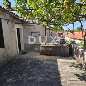 ISTRA, GRAČIŠĆE - Impresivna kamena kuća s pogledom i vrtom