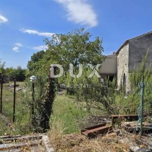 ISTRA, GRAČIŠĆE - Impresivna kamena kuća s pogledom i vrtom