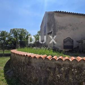 ISTRA, GRAČIŠĆE - Impresivna kamena kuća s pogledom i vrtom