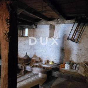 ISTRA, GRAČIŠĆE - Impresivna kamena kuća s pogledom i vrtom