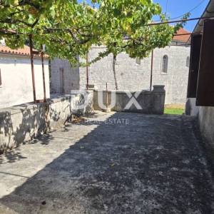 ISTRA, GRAČIŠĆE - Impresivna kamena kuća s pogledom i vrtom
