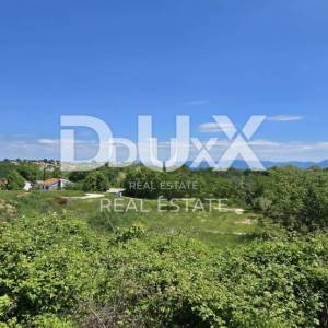 ISTRA, GRAČIŠĆE - Kamp u srcu Istre s bogatom infrastrukturom i dodatnim zemljištem